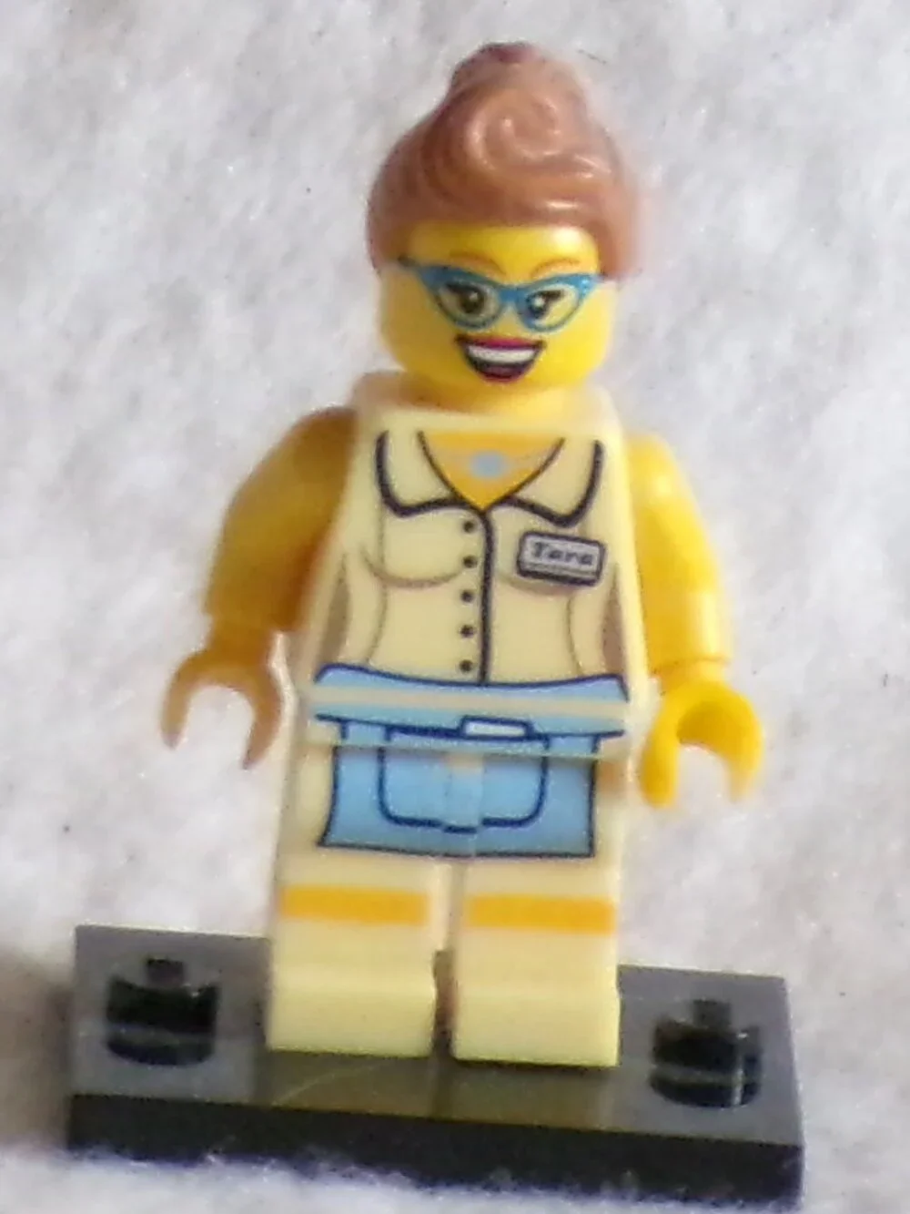 LEGO Tara Collectible Minifigures Series 11 Diner Waitress